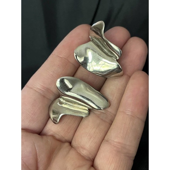 Vintage Accessocraft NYC Clip Earrings Modernist Style Clip Earrings 1"x1" - Picture 8 of 10